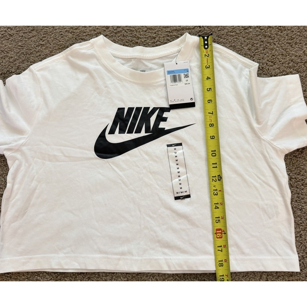 Nike Sportswear Essential Womens Cropped T-Shirt White Black Logo Medium New - Picture 5 of 8